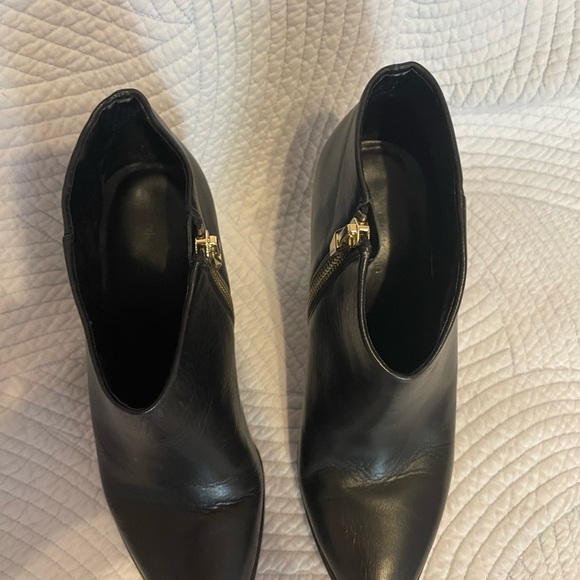 Calvin Klein ignazia ankle boots discontinued item - Picture 2 of 4